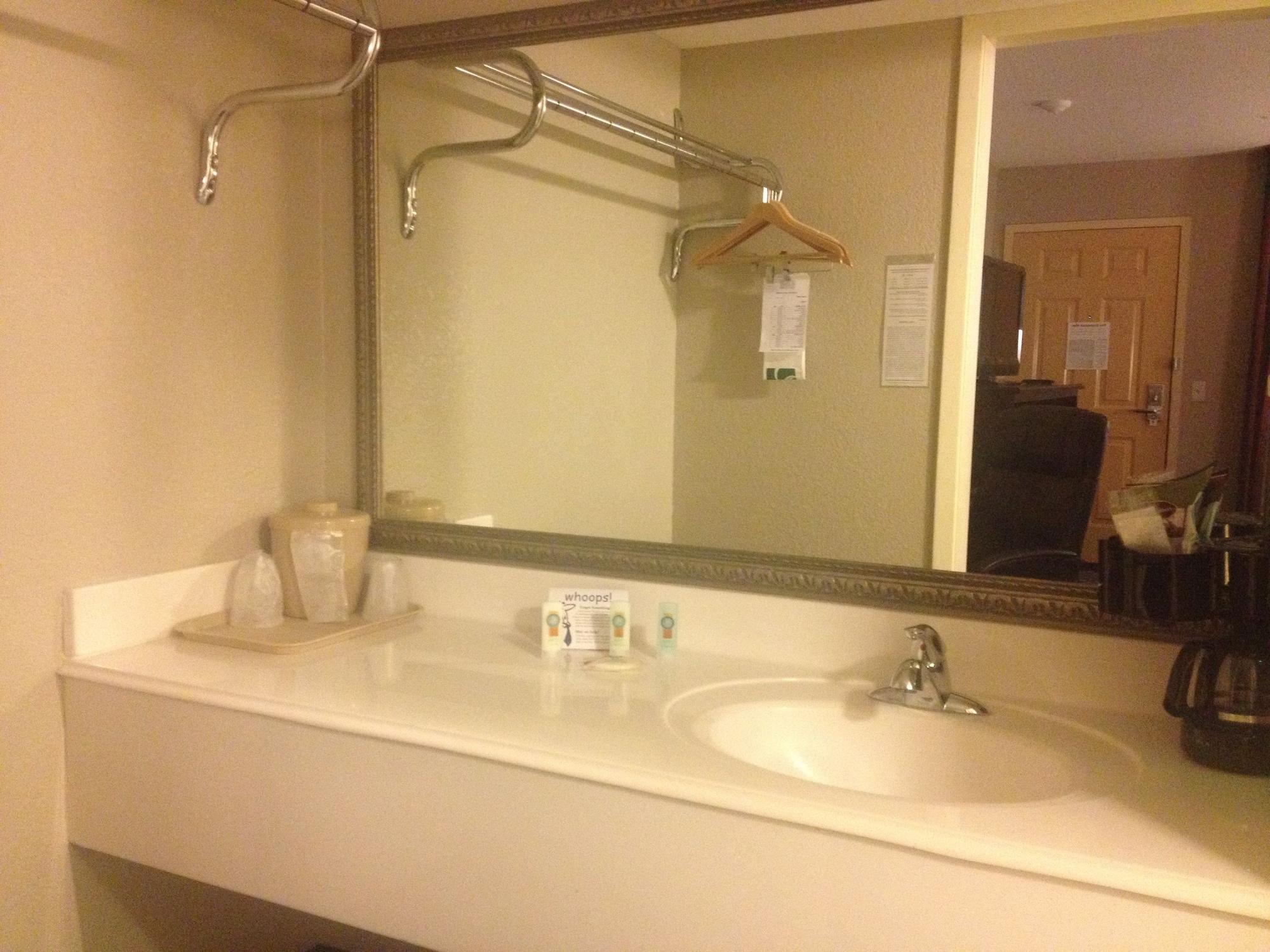 Quality Inn Duncan Hwy 81 Bagian luar foto